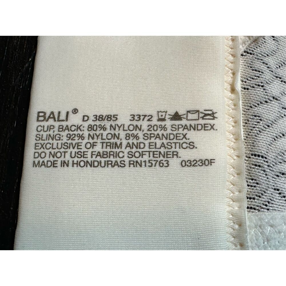 Bali NWT size 38D classic Support Spa Closure Wireless Bra in cream - style 3372 - Picture 6 of 6
